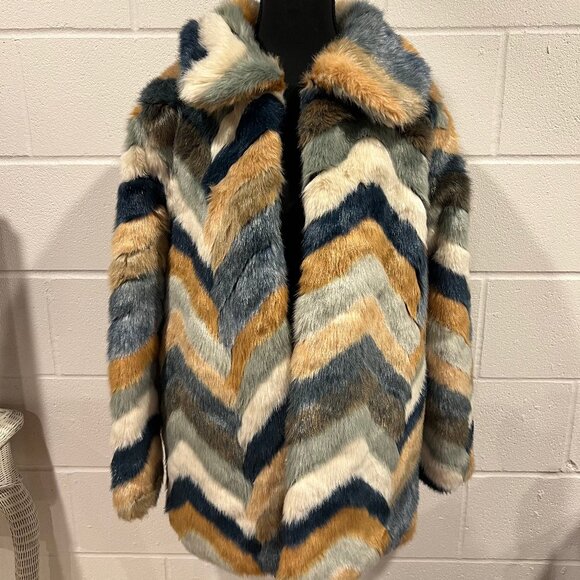 Forever21 Jackets & Blazers - Forever21 Small Brown Jacket – Faux Fur Trendy Outerwear